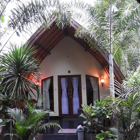 Toro Toro Bungalow Gili Air Exterior photo